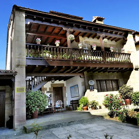 Araceli 3* Santillana del Mar