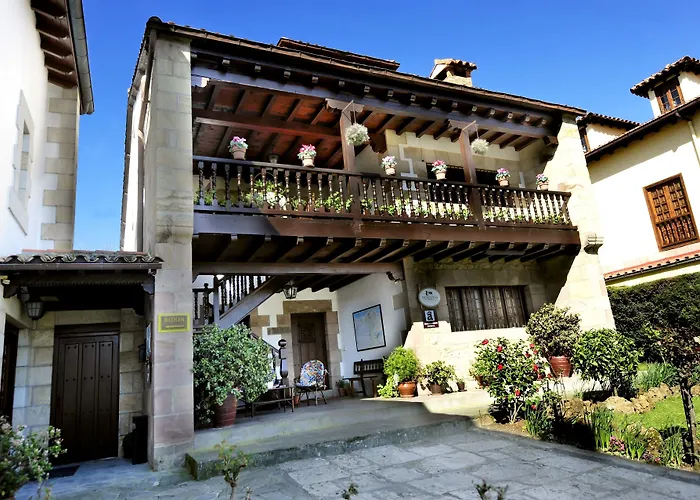 Araceli 3* Santillana del Mar